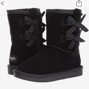 Kookaburra by Ugg Kids Victoria Short Boots Black Girls Shearling Style Size 2